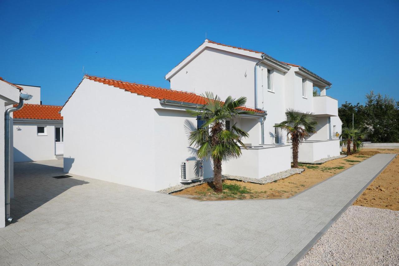 Seafront New Apartments Zdrijac XI Nin Exterior photo
