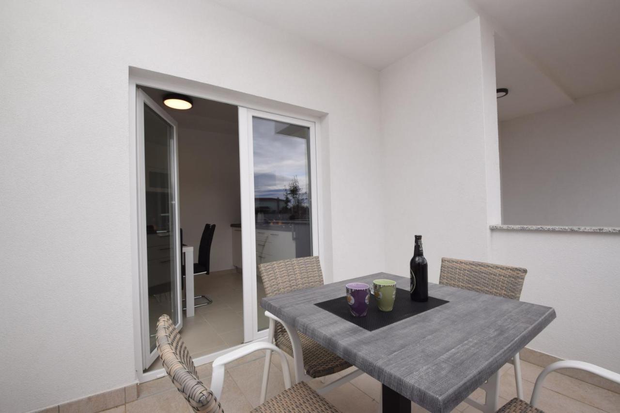 Seafront New Apartments Zdrijac XI Nin Exterior photo