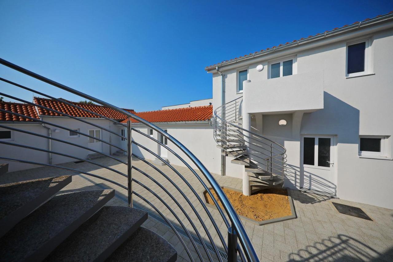 Seafront New Apartments Zdrijac XI Nin Exterior photo